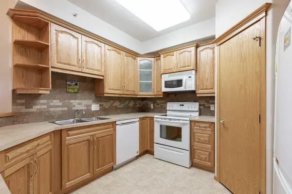 223 Tuscany Springs BLVD NW #314, Calgary, AB T3L 3M2