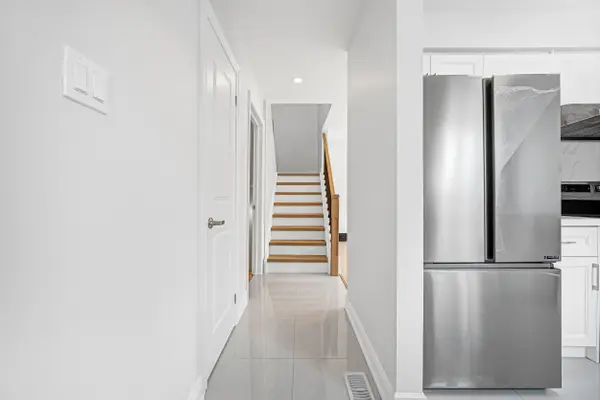 41 Elsa Vine WAY, Toronto C15, ON M2J 4H8