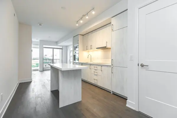 88 Cumberland ST #906, Toronto C02, ON M5R 0C8