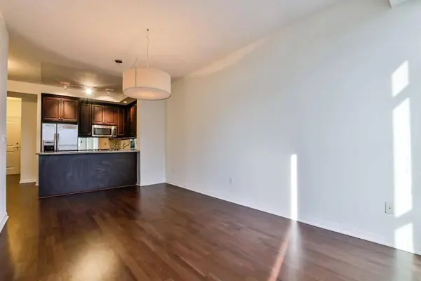 21 Grand Magazine ST #818, Toronto C01, ON M5V 1B5