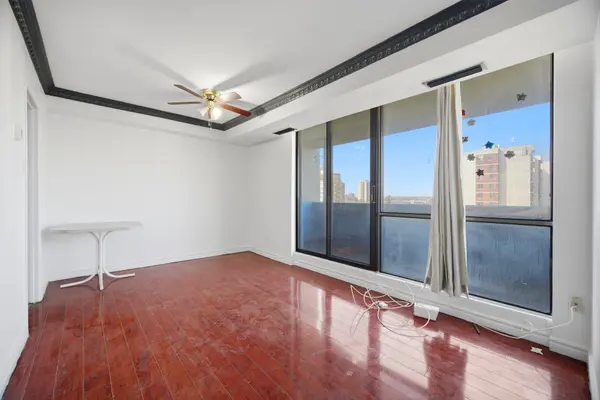 10 Stonehill CT #907, Toronto E05, ON M1W 2X8