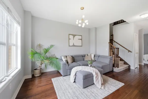 1771 Carousel DR, Pickering, ON L1X 0C2