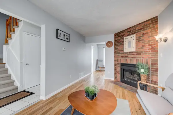 913 Dyer CT, Oshawa, ON L1K 1V9