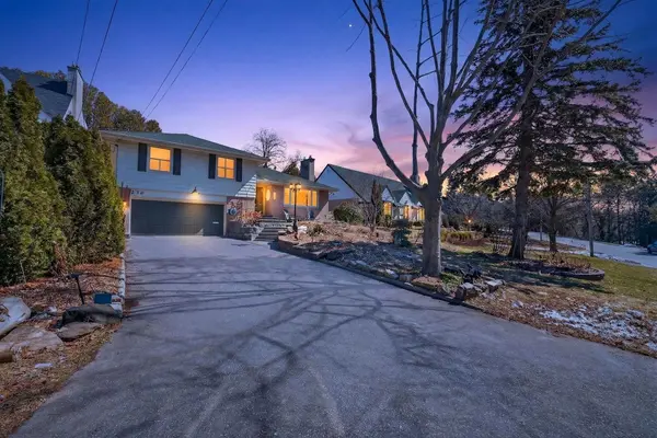 230 Glenwood CRES, Oshawa, ON L1G 3B1