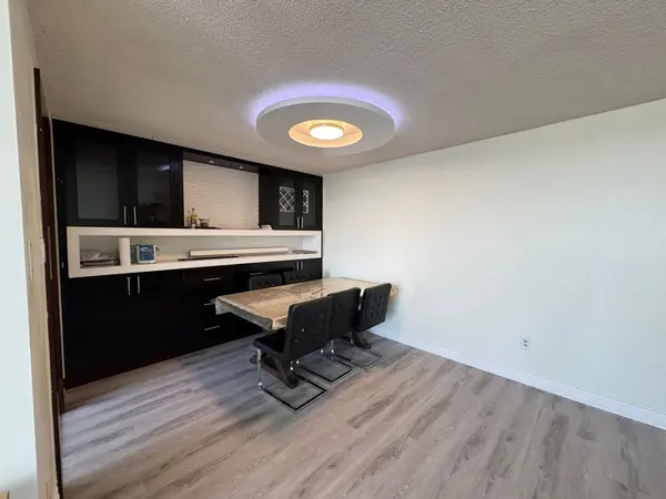 300 Alton Towers CIR #1204, Toronto E07, ON M1V 4X9