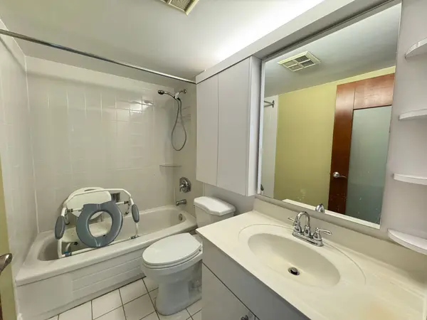 300 Alton Towers CIR #1204, Toronto E07, ON M1V 4X9