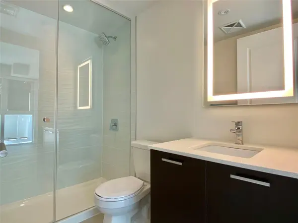 2301 Danforth AVE #311, Toronto E02, ON M4C 0A7