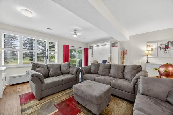 108 Green Briar RD, New Tecumseth, ON L9R 1R4