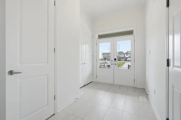 602 Newlove ST, Innisfil, ON L9S 0S2