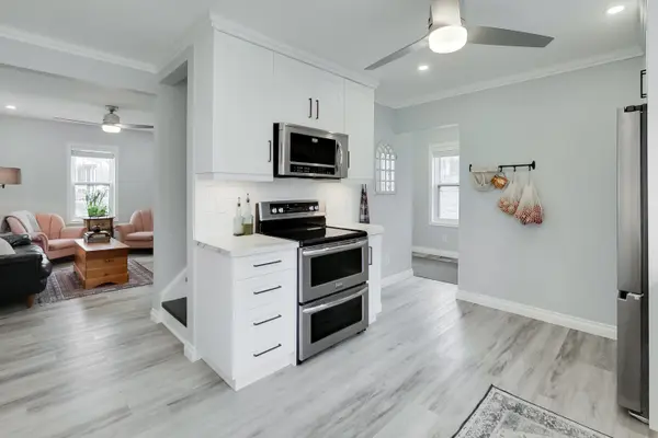 33 Ridge RD W, Oro-medonte, ON L0L 2E0