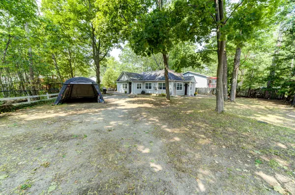 110 24TH ST N, Wasaga Beach, ON L9Z 2E7