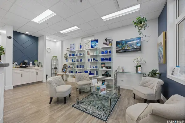 1723 BADHAM BOULEVARD #B, Regina, SK S4P 0L9