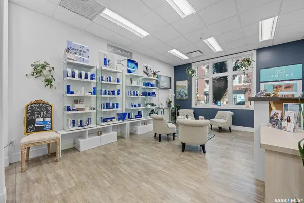 1723 BADHAM BOULEVARD #B, Regina, SK S4P 0L9