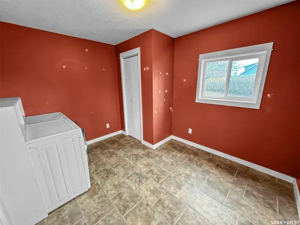 121 6th AVENUE NE, Swift Current, SK S9H 2L9