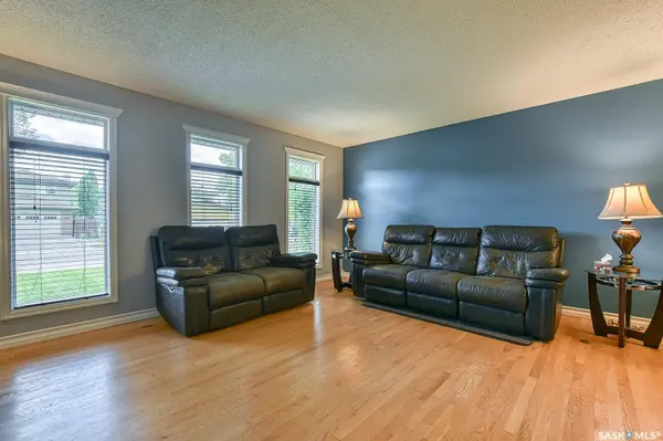 2102 Truesdale DRIVE E, Regina, SK S4V 0M5