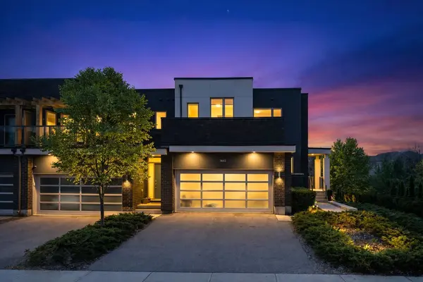 3042 Creekshore Common #19, Oakville, ON L6M 0Y6