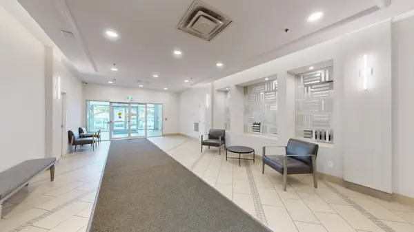 9 George ST #1109, Brampton, ON L6X 0T6