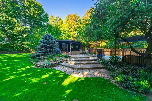 4063 Boston Mills RD, Caledon, ON L7C 0N7