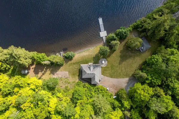 541 Morglan LN, Greater Madawaska, ON K0J 1H0