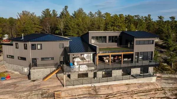 47B George Hunt Memorial DR W, Mcdougall, ON P2A 2W9