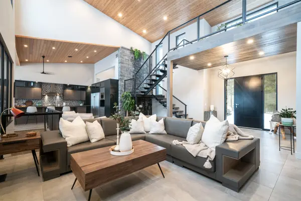 47B George Hunt Memorial DR W, Mcdougall, ON P2A 2W9