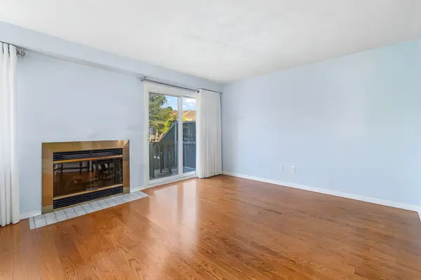 68 Grandcourt DR #31, South Of Baseline To Knoxdale, ON K2G 5W9