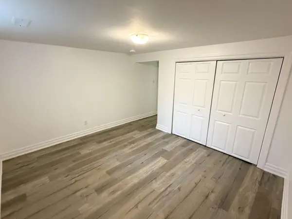 482 East 37th (Basement) ST, Hamilton, ON L8V 4B9