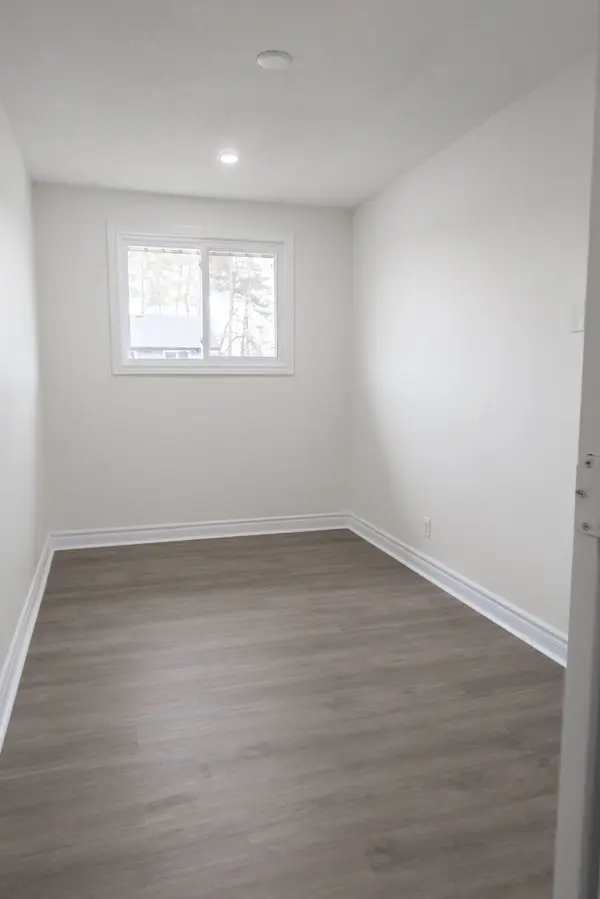 86 Mary ST W #3, Kawartha Lakes, ON K9V 5G3