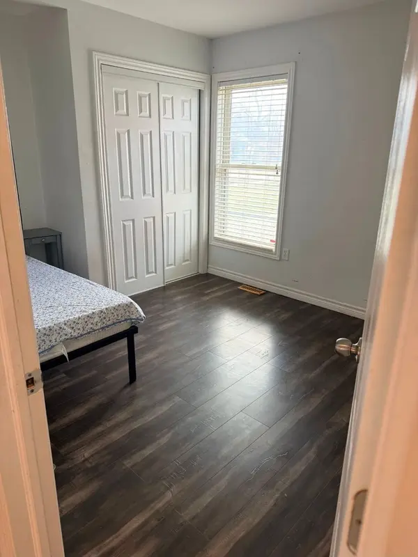 1150 Kipps LN #bedroom 2, London East, ON N5Y 4S7