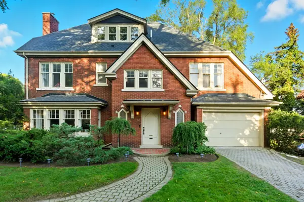 18 Inglewood DR, Hamilton, ON L8P 2T2