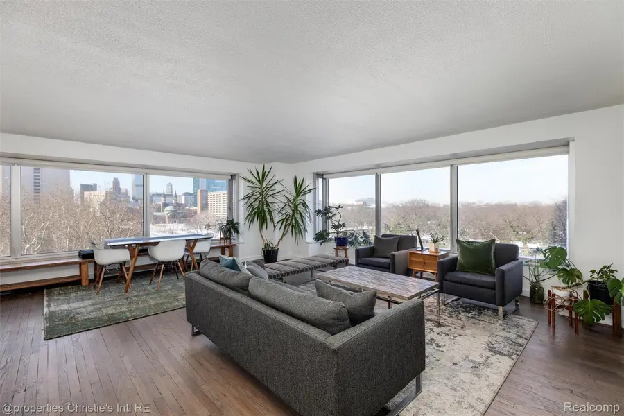 1300 E Lafayette ST #412, Detroit, MI 48207