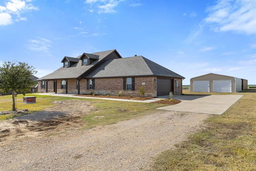 186 County Road 4430, Rhome, TX 76078