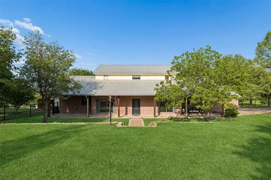 108 S Remuda Court, Fort Worth, TX 76108