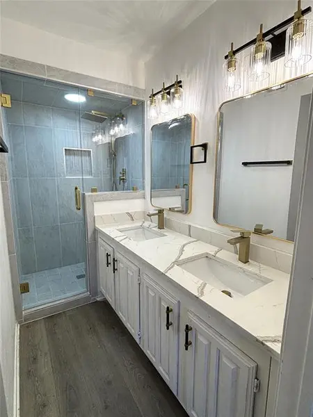 222 Shady Lane Drive, Fort Worth, TX 76112