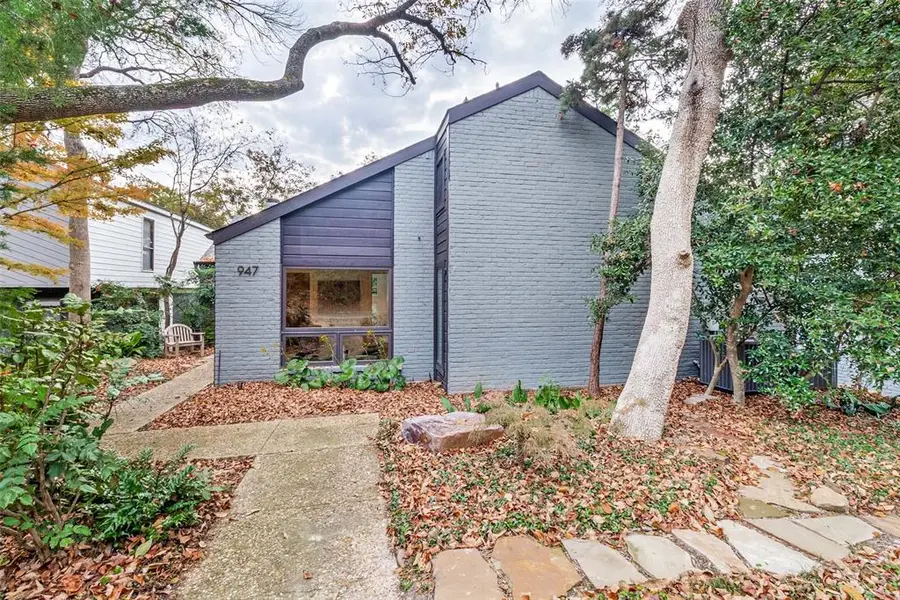 947 Easton Place, Dallas, TX 75218