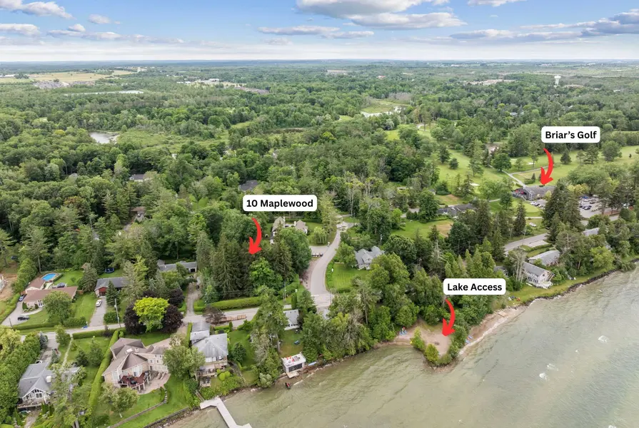 10 Maplewood LN, Georgina, ON L0E 1R0