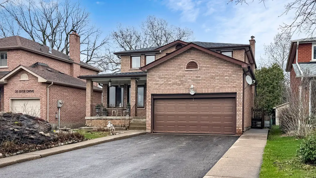 33 Byer DR, Markham, ON L3P 6S4