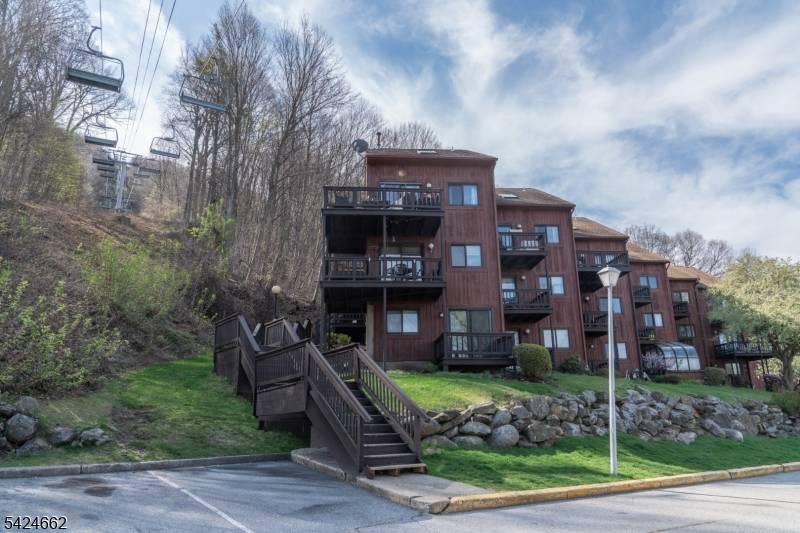 4 Red Lodge Dr #3, Vernon Twp., NJ 07462