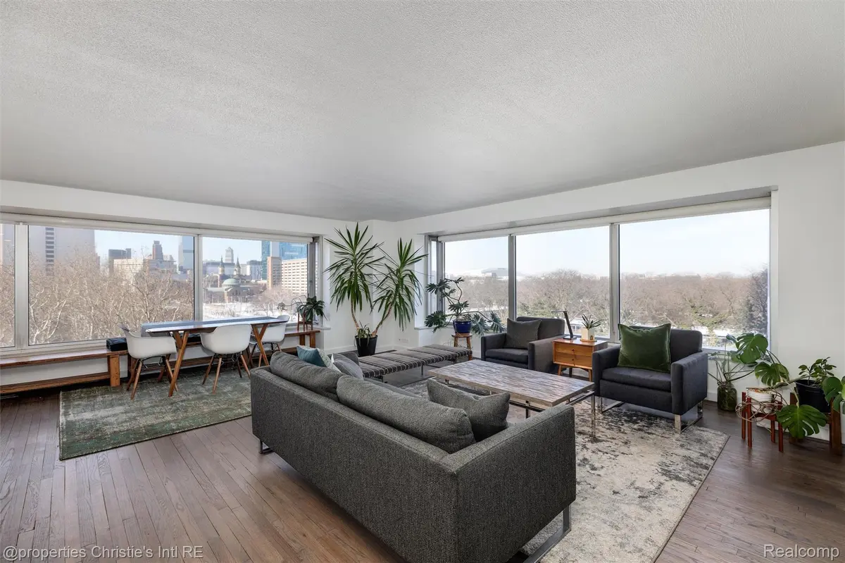 1300 E Lafayette ST #412, Detroit, MI 48207