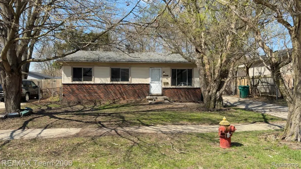 15706 Isabelle ST, Romulus, MI 48174