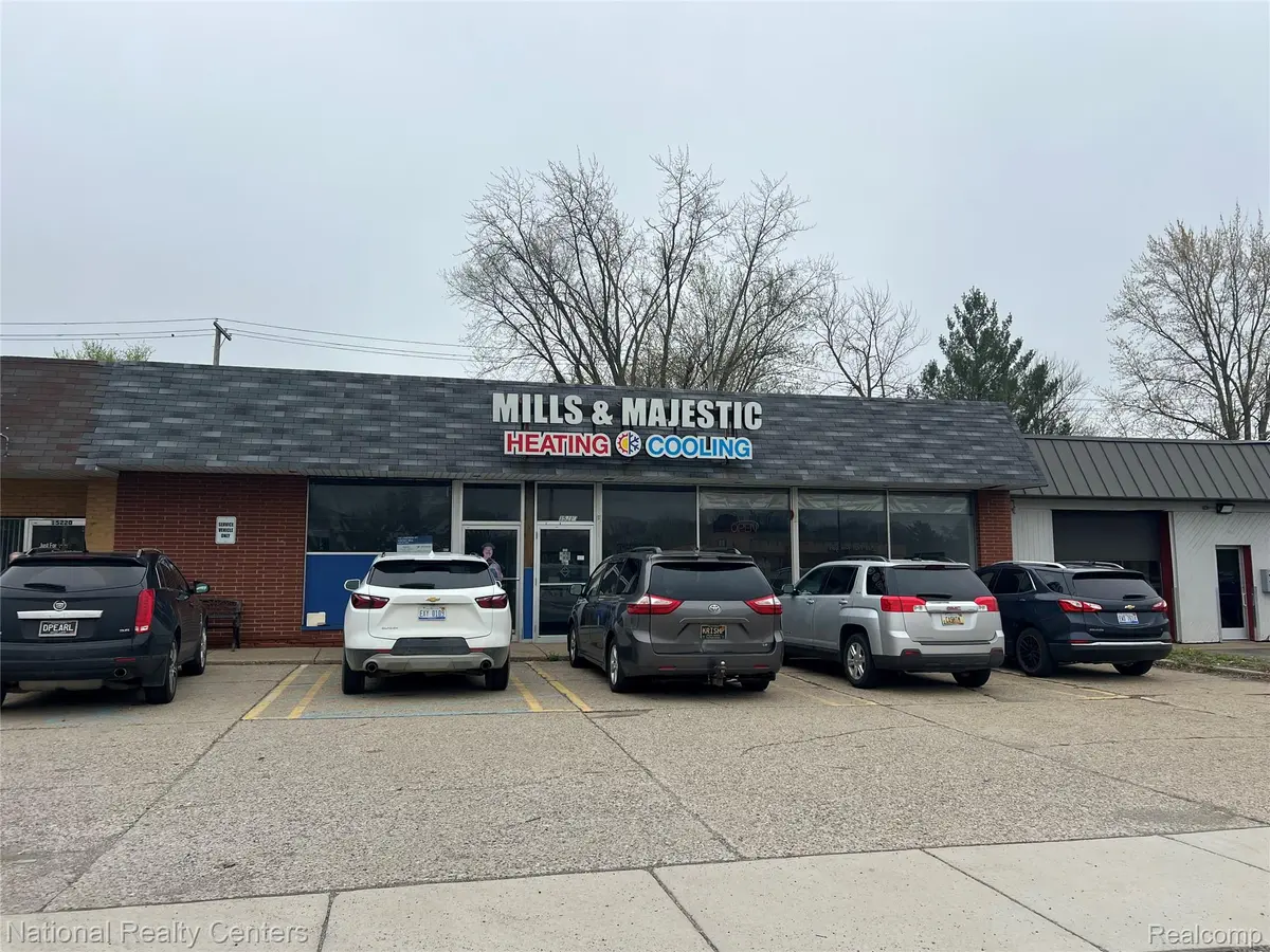 15210 Middlebelt RD, Livonia, MI 48154