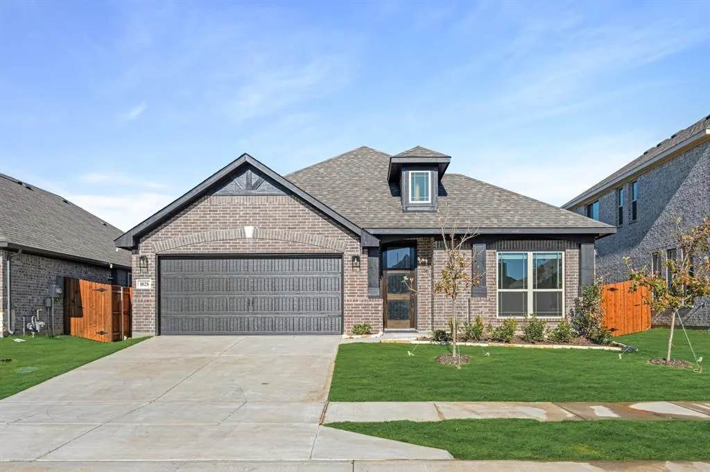 1028 River Oaks Drive, Godley, TX 76044