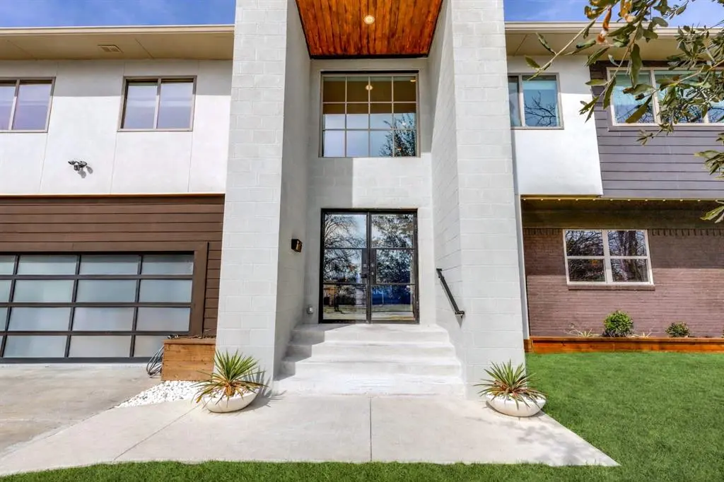 9831 Lakemont Drive, Dallas, TX 75220