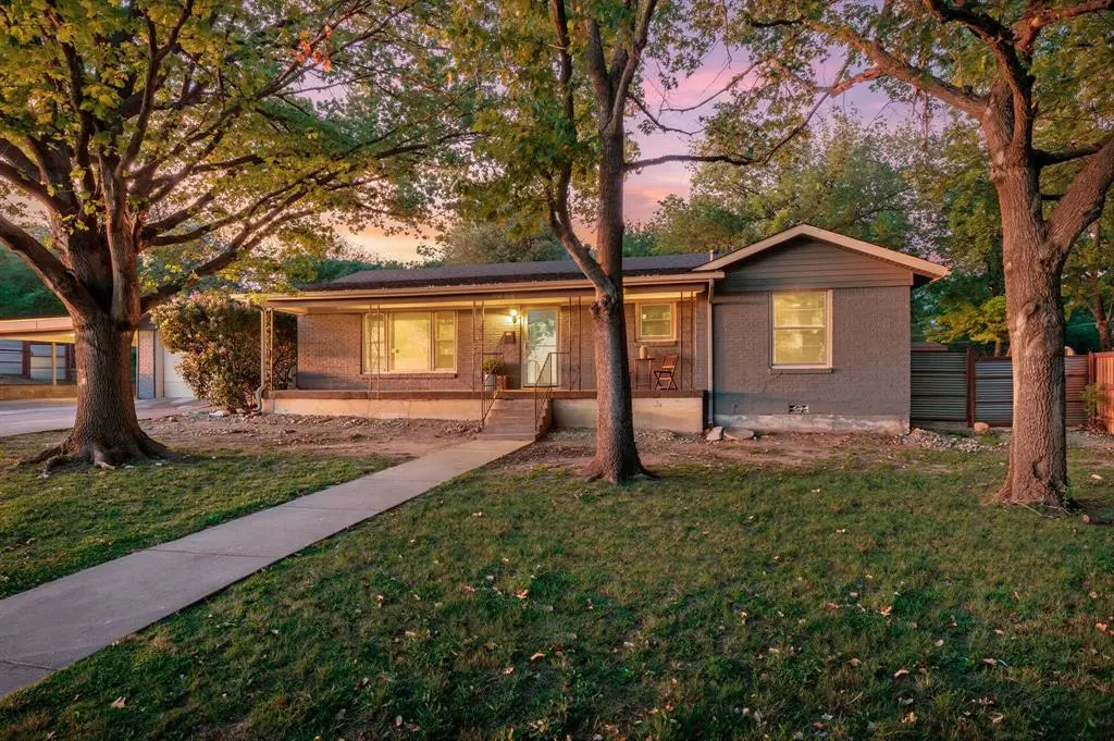 3154 Chamness Court, Haltom City, TX 76117