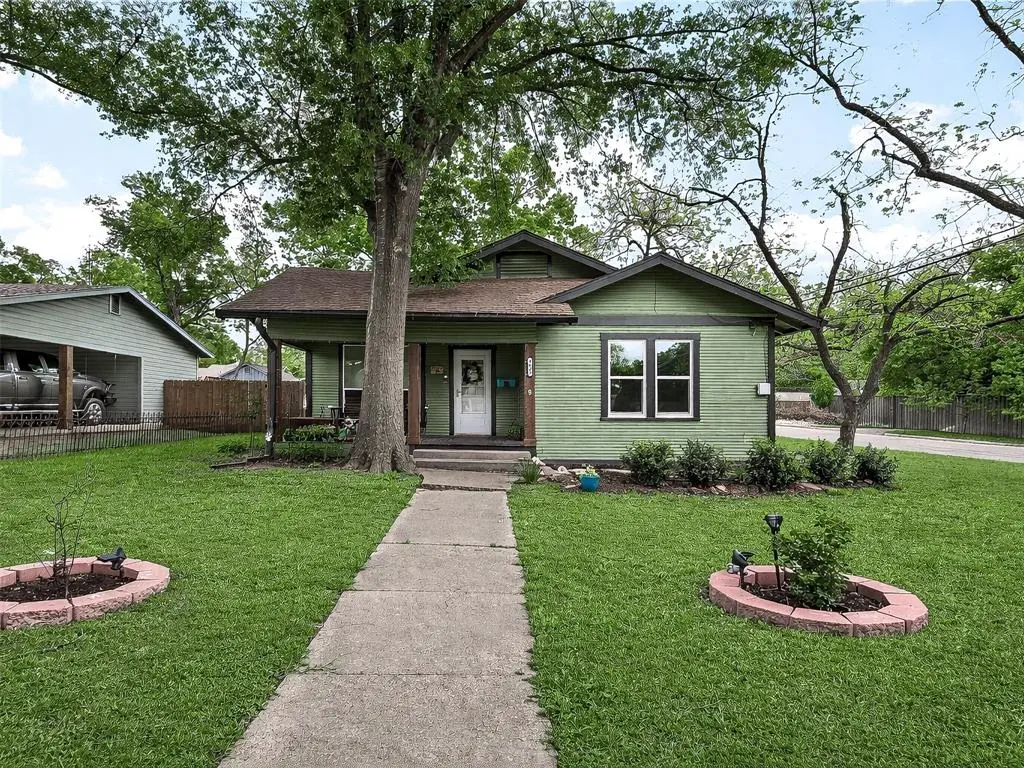 1821 Woodlawn Avenue, Corsicana, TX 75110