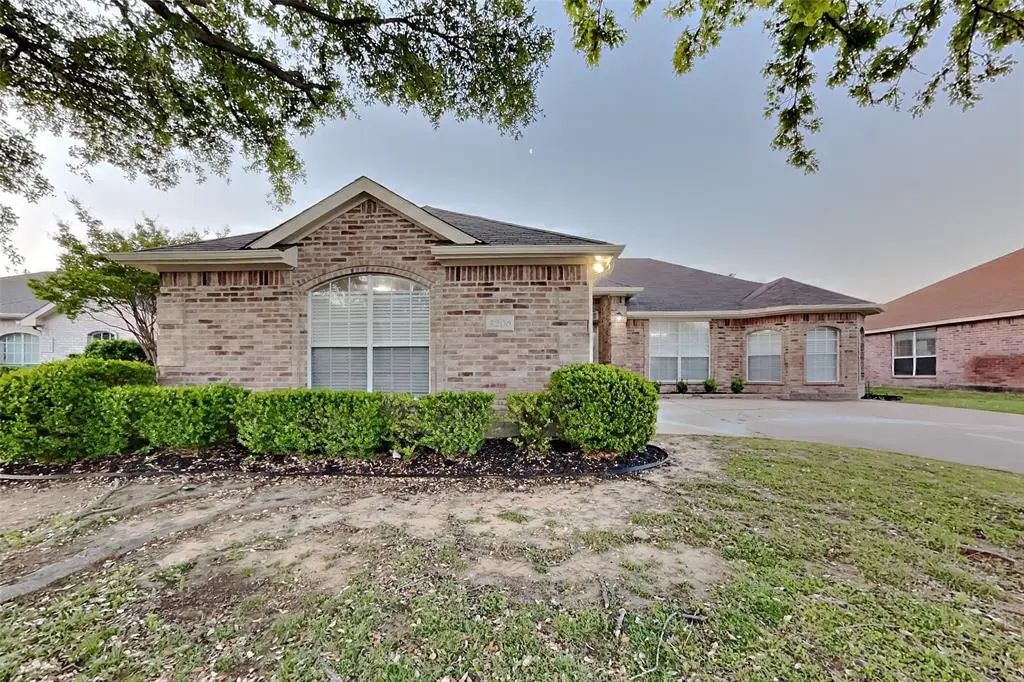3206 Creekside Drive, Sachse, TX 75048