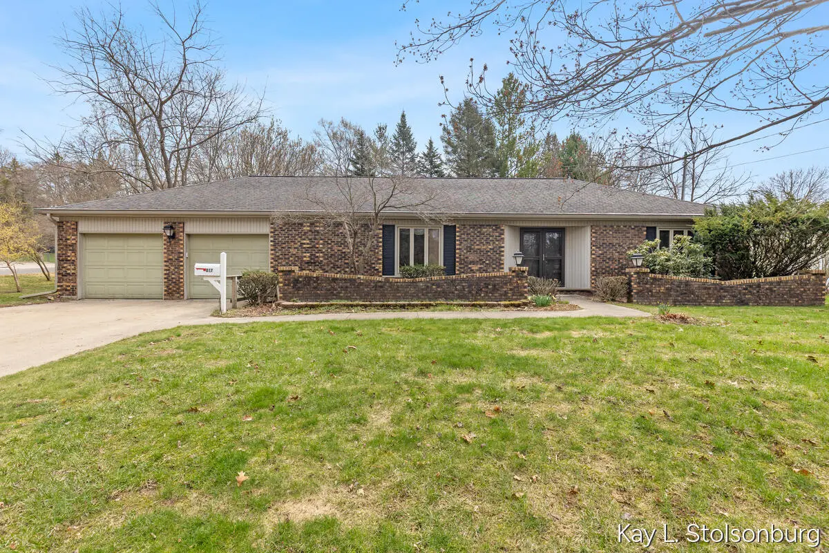 817 N Glenwood ST, Hastings, MI 49058