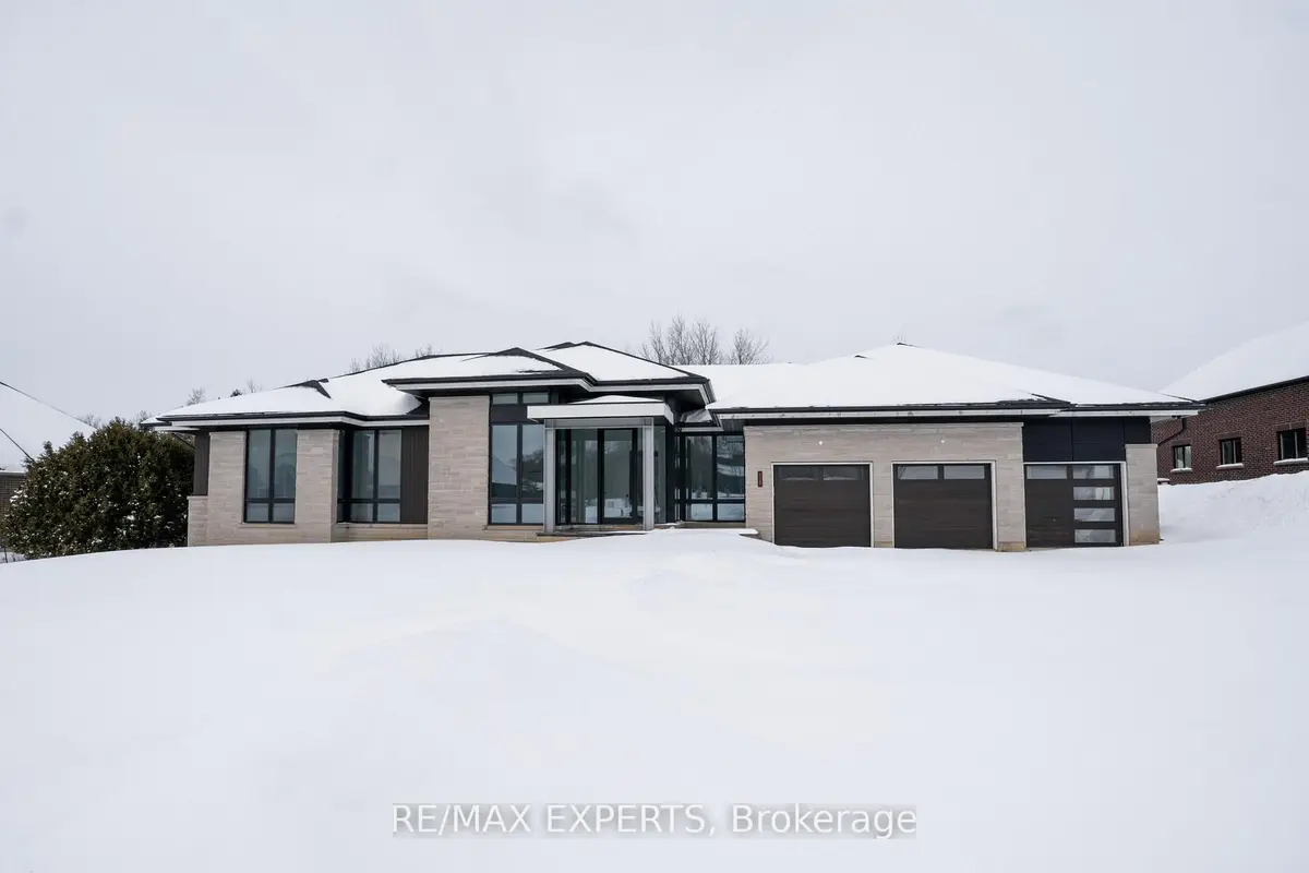 130 Dale CRES, Bradford West Gwillimbury, ON L0L 1L0