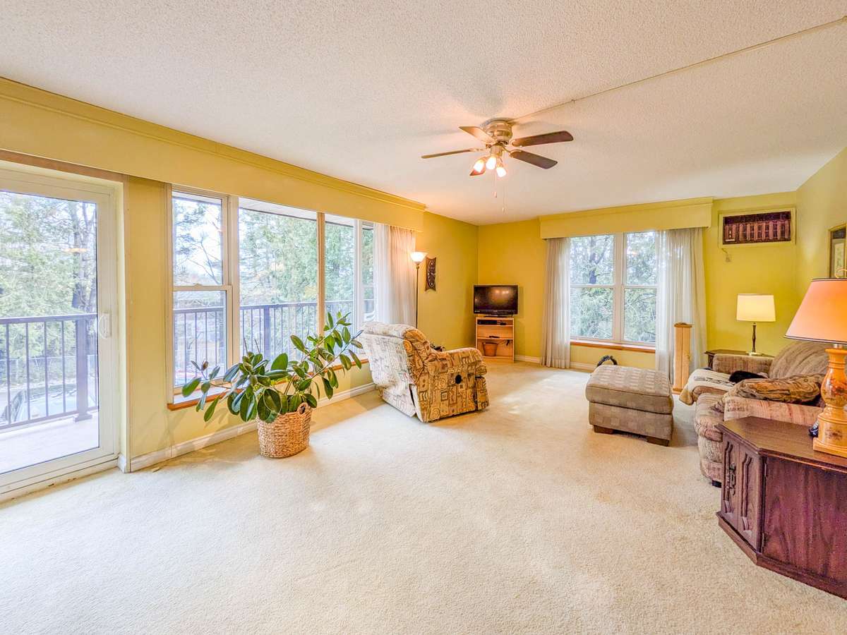 38 Monck RD #101, Bracebridge, ON P1L 1P4