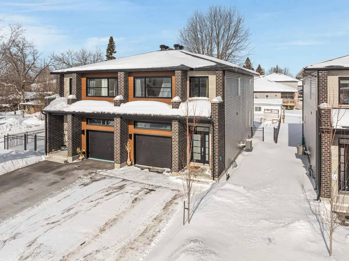 211 Mabel RD, The Nation, ON K0A 2M0